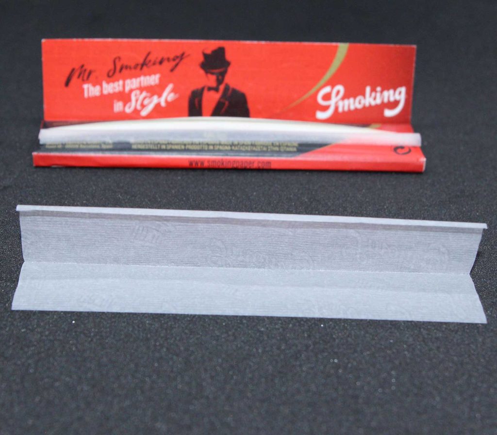 smoking deluxe king size rolling papers review photos 3 merry jade