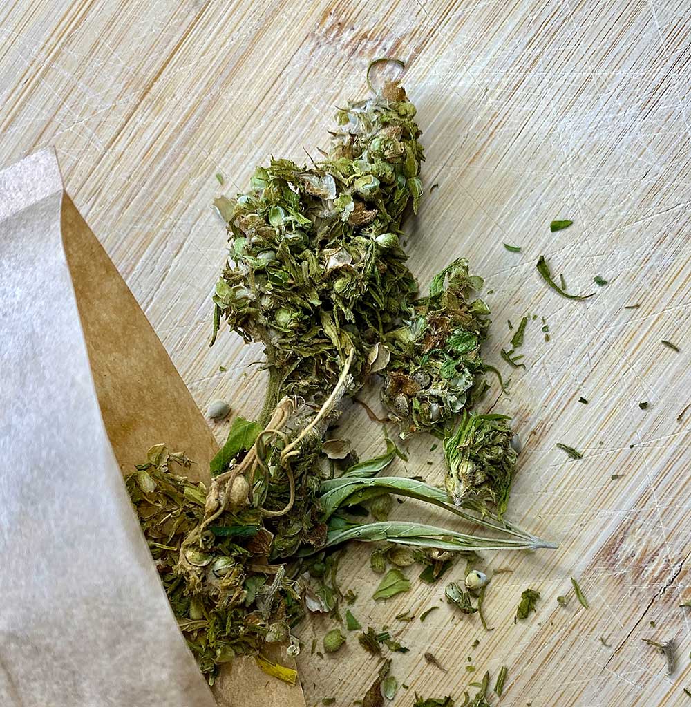 can you de larf a cannabis plant