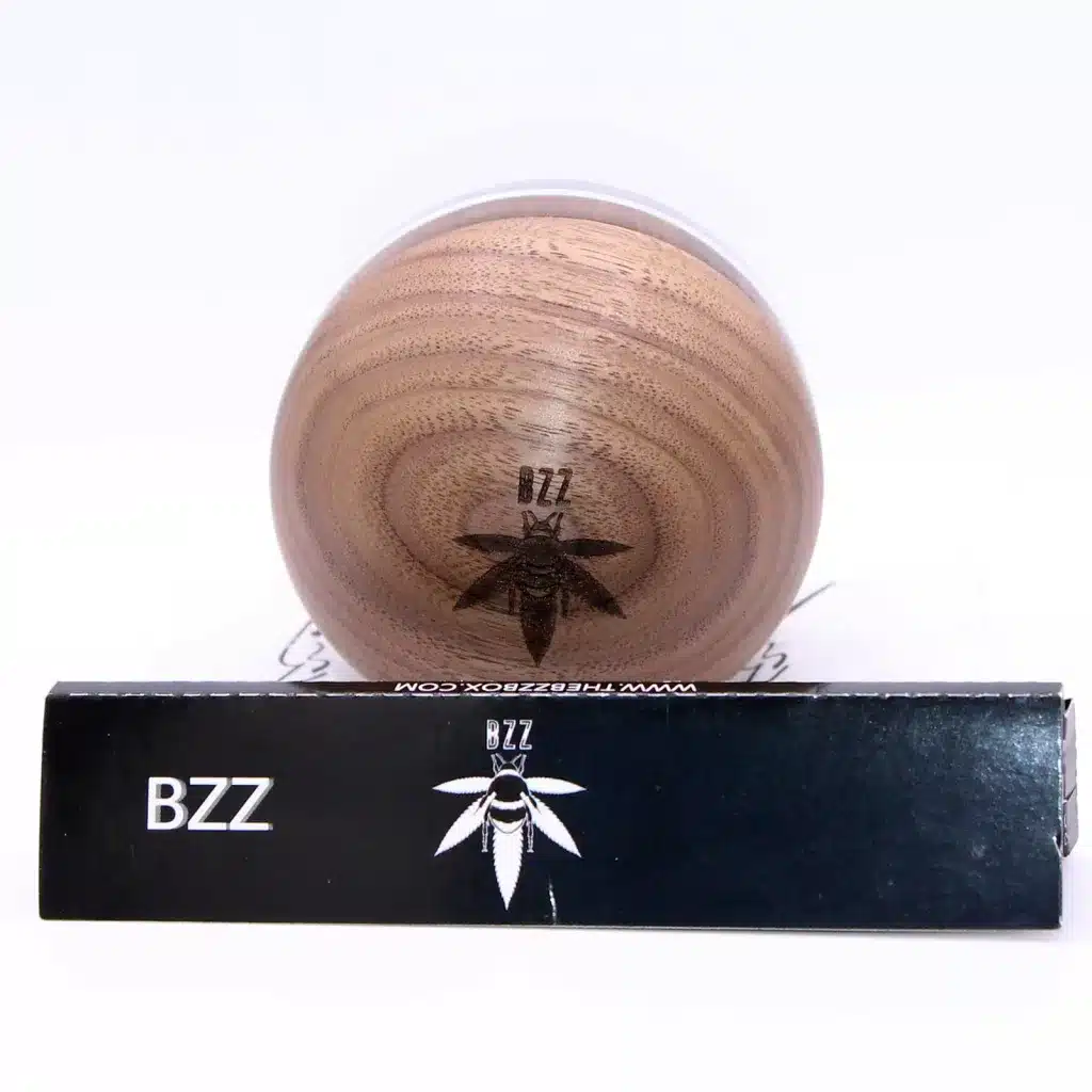 bzz 3 chamber herb grinder review photos 4 merry jade
